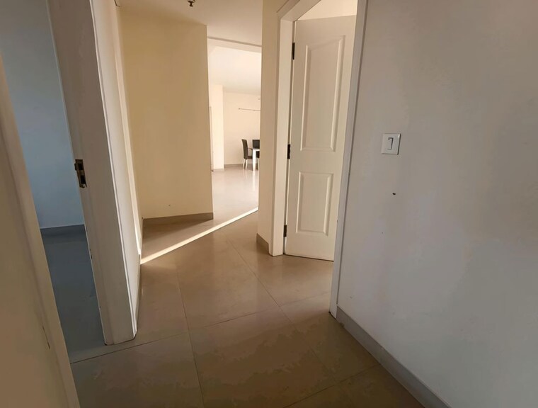 Room, bptp-park-prime 3 Bedroom 1360 Sq.Ft. Apartment In Sector 66 Gurgaon 9827155