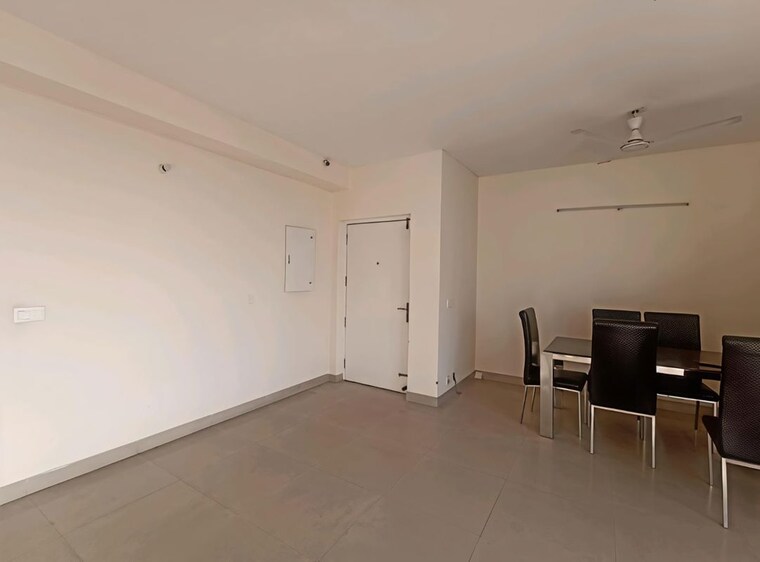 Room, bptp-park-prime 3 Bedroom 1360 Sq.Ft. Apartment In Sector 66 Gurgaon 9827155