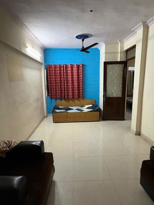 2 BHK Apartment For Rent in Kopar Khairane