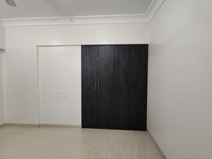 Room in 2 BHK Apartment at K Raheja Raheja Residency, Malad East – for Rent