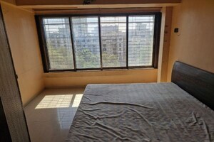 Bedroom in 2 BHK Apartment at Dahisar East – for Rent