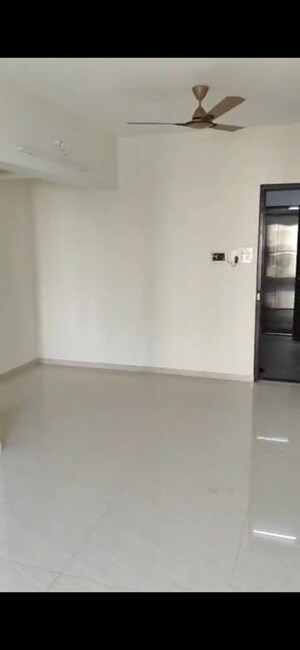 2 BHK Apartment For Rent in Oxford Navrang Crystal, Goregaon West