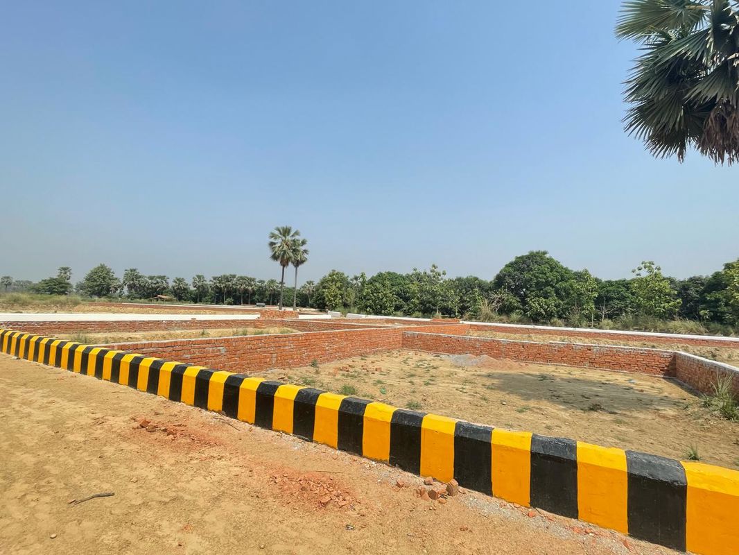 Plot For Sale in Diggi Malpura Road