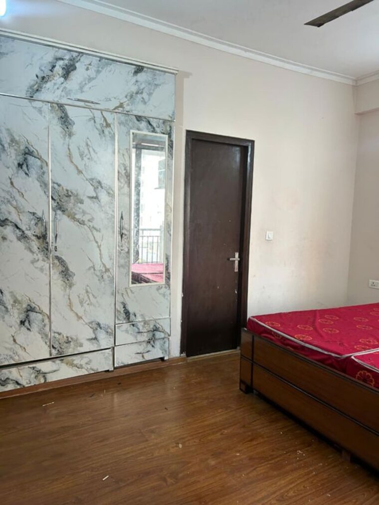 Room, amrapali-golf-homes 2 Bedroom 1100 Sq.Ft. Apartment In Haibatpur Greater Noida 9827212