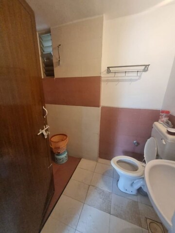 Attached Bathroom in 2 BHK Apartment at Vejalpur – for Rent