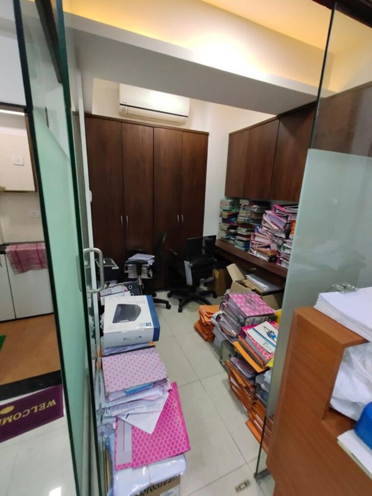 Team Area, tulsiani-chambers Commercial Office Space 640 Sq.Ft. In Nariman Point Mumbai 9252415