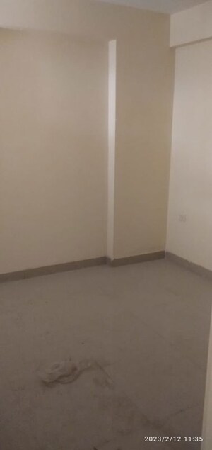 Room in 3 BHK Apartment at Adore Happy Homes Pride, Sector 75 – for Rent