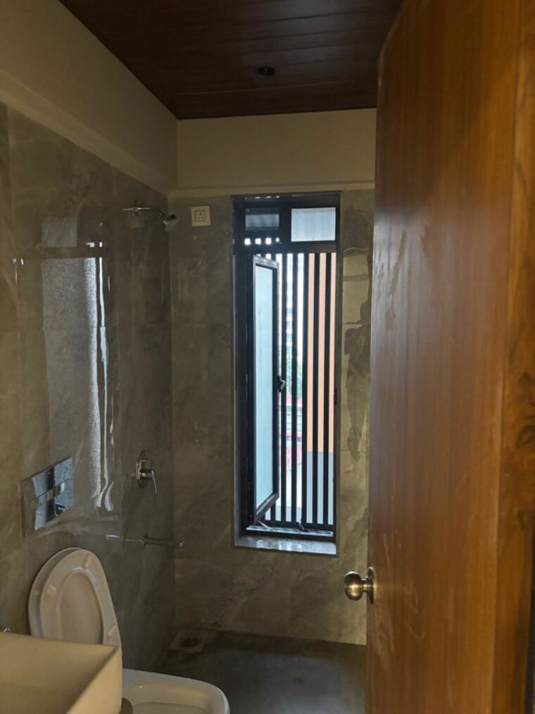 Bathroom, goregaon east 1 Bedroom 409 Sq.Ft. Apartment In Goregaon East Mumbai 9827288