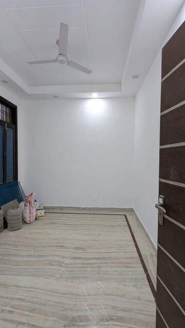 Building Lobby in 4 BHK Builder Floor at Green Fields Colony – for Rent