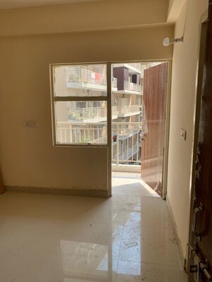 Room in 3 BHK Apartment at Adore Happy Homes Pride, Sector 75 – for Rent