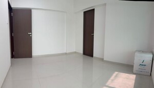 Room in 1 BHK Apartment at Abhilasha CHS Kandivali, Kandivali West – for Sale
