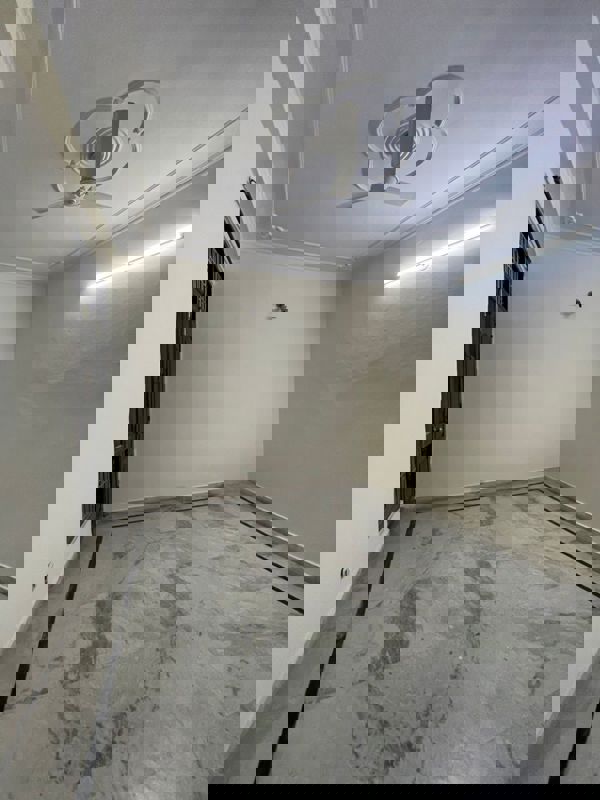 4 BHK + Pooja Room Builder Floor For Rent in Green Fields Colony