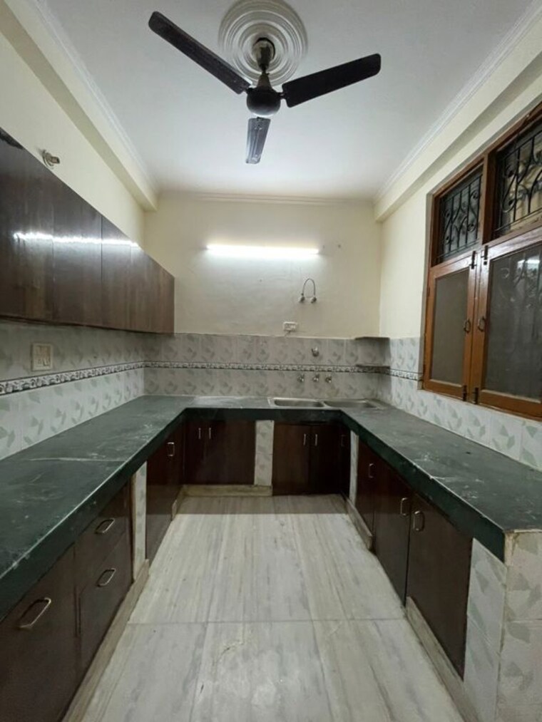 Kitchen, green fields colony 4 Bedroom 221 Sq.Yd. Builder Floor In Green Fields Colony Faridabad 9827301
