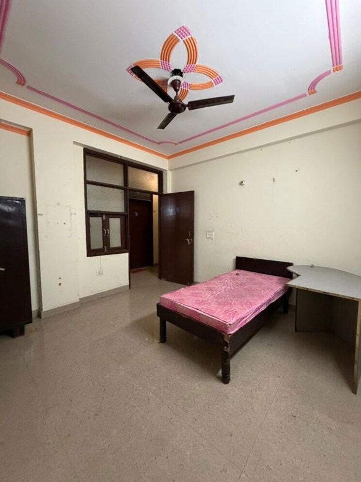 Bedroom, paryavaran complex 1 RK 250 Sq.Ft. Builder Floor In Paryavaran Complex Delhi 9827347