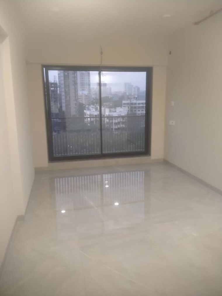 Room, goregaon east 2 Bedroom 651 Sq.Ft. Apartment In Goregaon East Mumbai 9827362