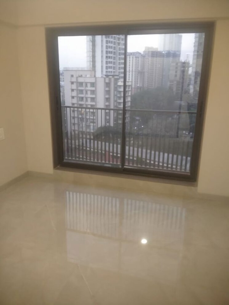 Room, goregaon east 2 Bedroom 651 Sq.Ft. Apartment In Goregaon East Mumbai 9827362