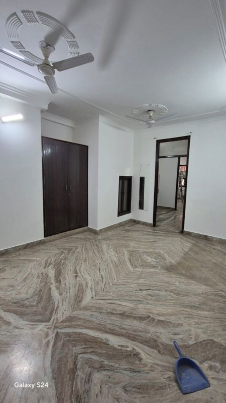 Room, palm-residency-chhatarpur 1 Bedroom 500 Sq.Ft. Apartment In Chattarpur Delhi 9827385