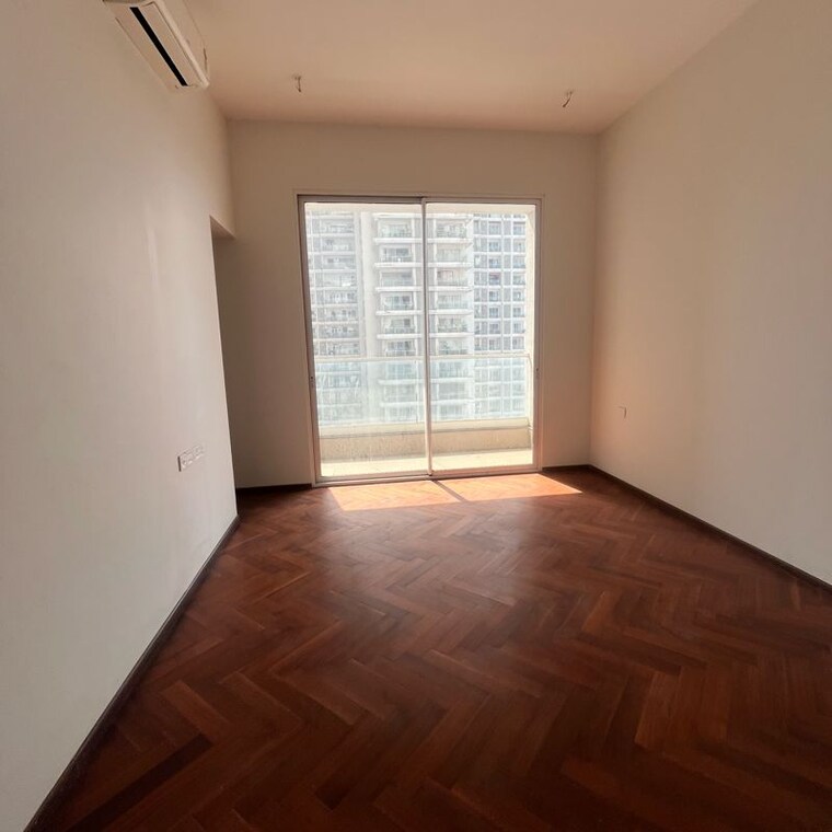 Room, omkar-alta-monte 3.5 Bedroom 1833 Sq.Ft. Apartment In Laxman Nagar Mumbai 9827399