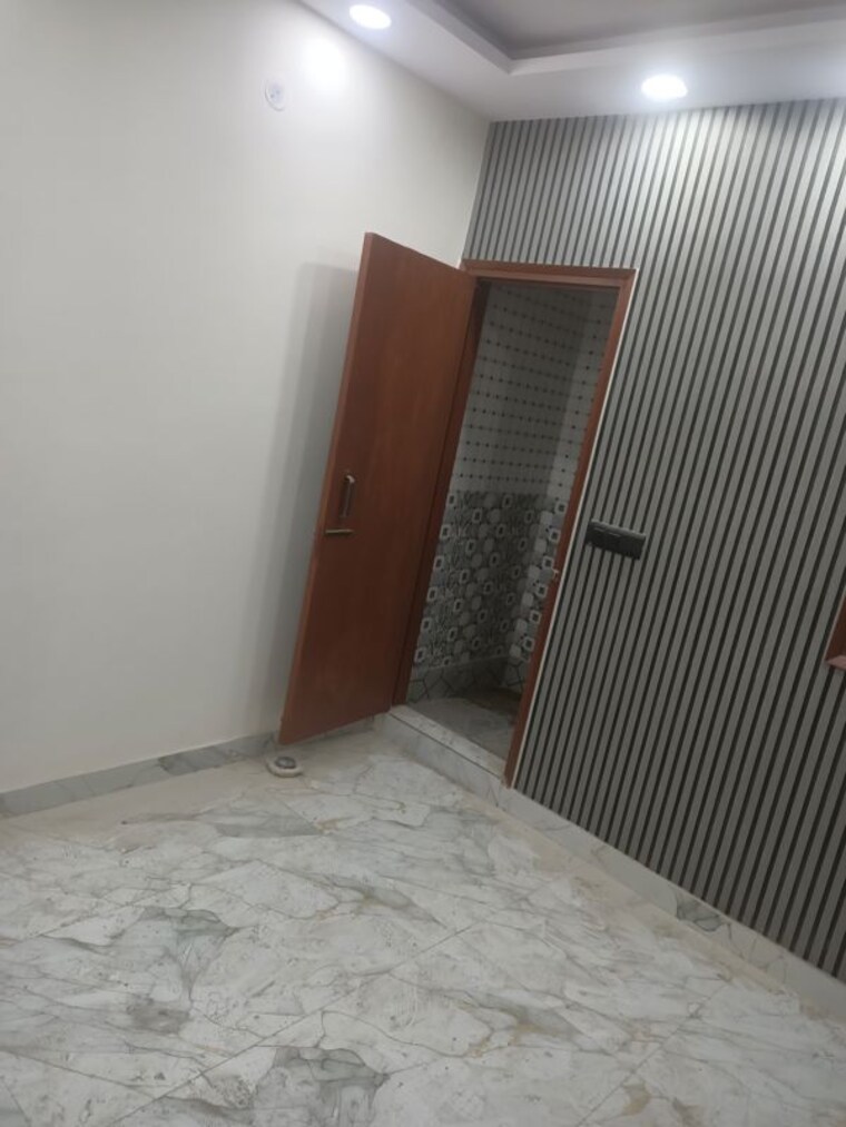 Room, govindpuri 2 Bedroom 450 Sq.Ft. Builder Floor In Govindpuri Delhi 9827430
