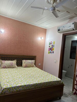 Bedroom in 3 BHK Builder Floor at Sector 46 – for Rent