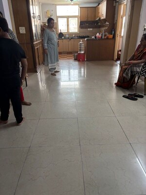 Living Room in 3 BHK Apartment at Amrapali Vaishali, Vaishali Sector 3 – for Sale