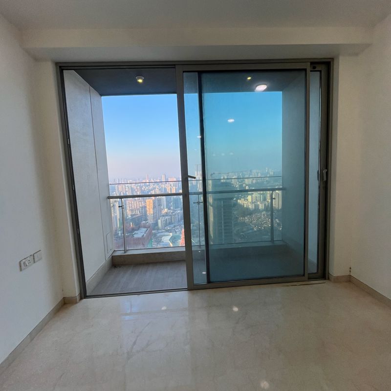 3 BHK + Extra Room Apartment For Rent in Oberoi Sky City