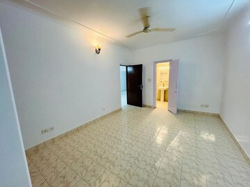 Room in 2.5 BHK Apartment at Maharishi Dayanand CGHS, Vasant Kunj – for Rent