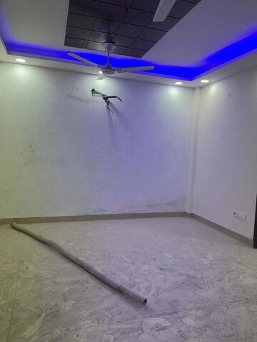 Room in 2 BHK Builder Floor at Govindpuri – for Rent