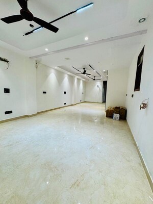 2 BHK Builder Floor For Rent in Govindpuri