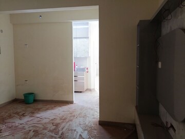 Room in 3 BHK Apartment at Pyramid Altia, Sector 70 – for Rent