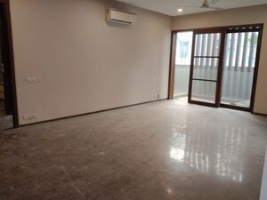 Room in 3 BHK Apartment at DLF The Crest, Sector 54 – for Sale