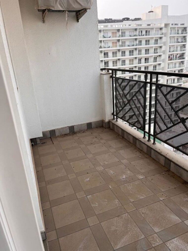 Balcony, central-park-flower-valley-aqua-front-towers 3 Bedroom 1789 Sq.Ft. Apartment In Sohna Sector 33 Gurgaon 9827531