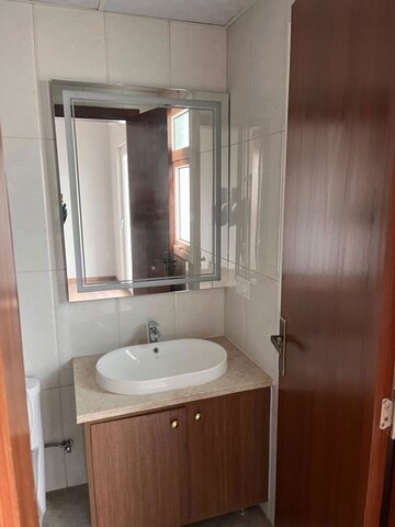 Bathroom in 3 BHK Apartment at Central Park Flower Valley Aqua Front Towers, Sohna Sector 33 – for Rent