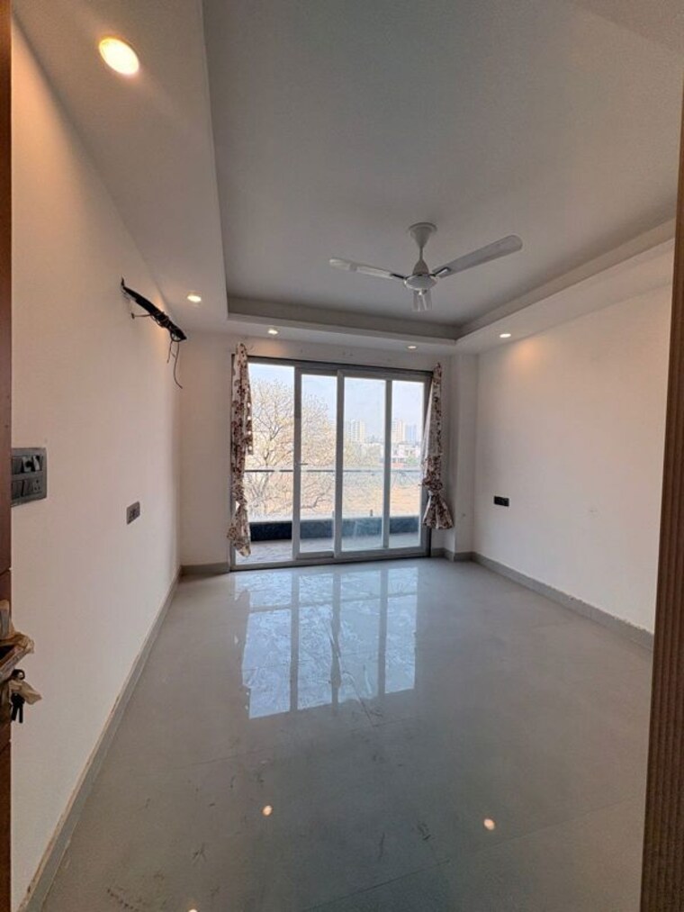 Room, palm-residency-chhatarpur 3 Bedroom 1200 Sq.Ft. Apartment In Chattarpur Delhi 9827544