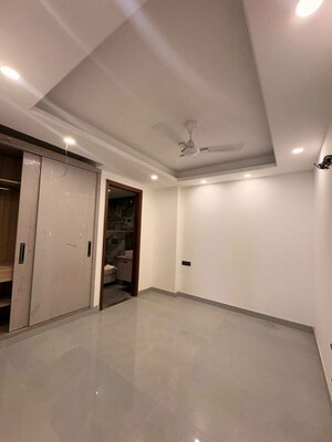 Room in 3 BHK Apartment at Palm Residency Chhatarpur, Chattarpur – for Rent