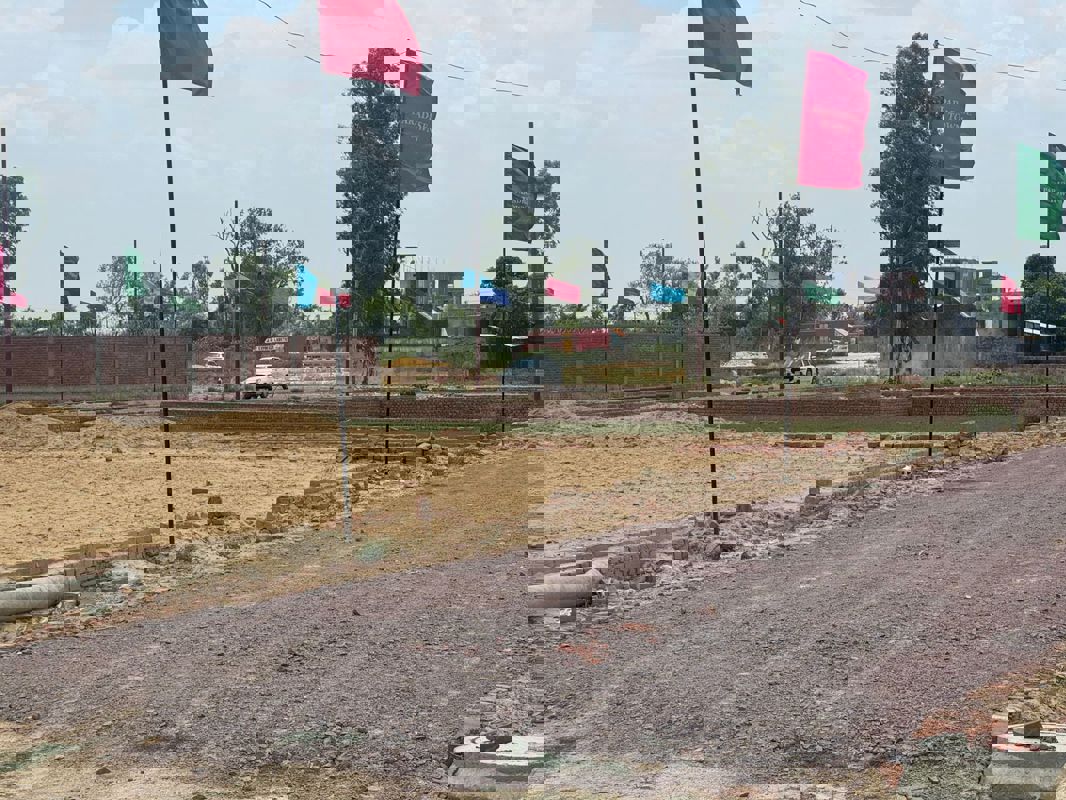 Plot For Sale in Gosainganj