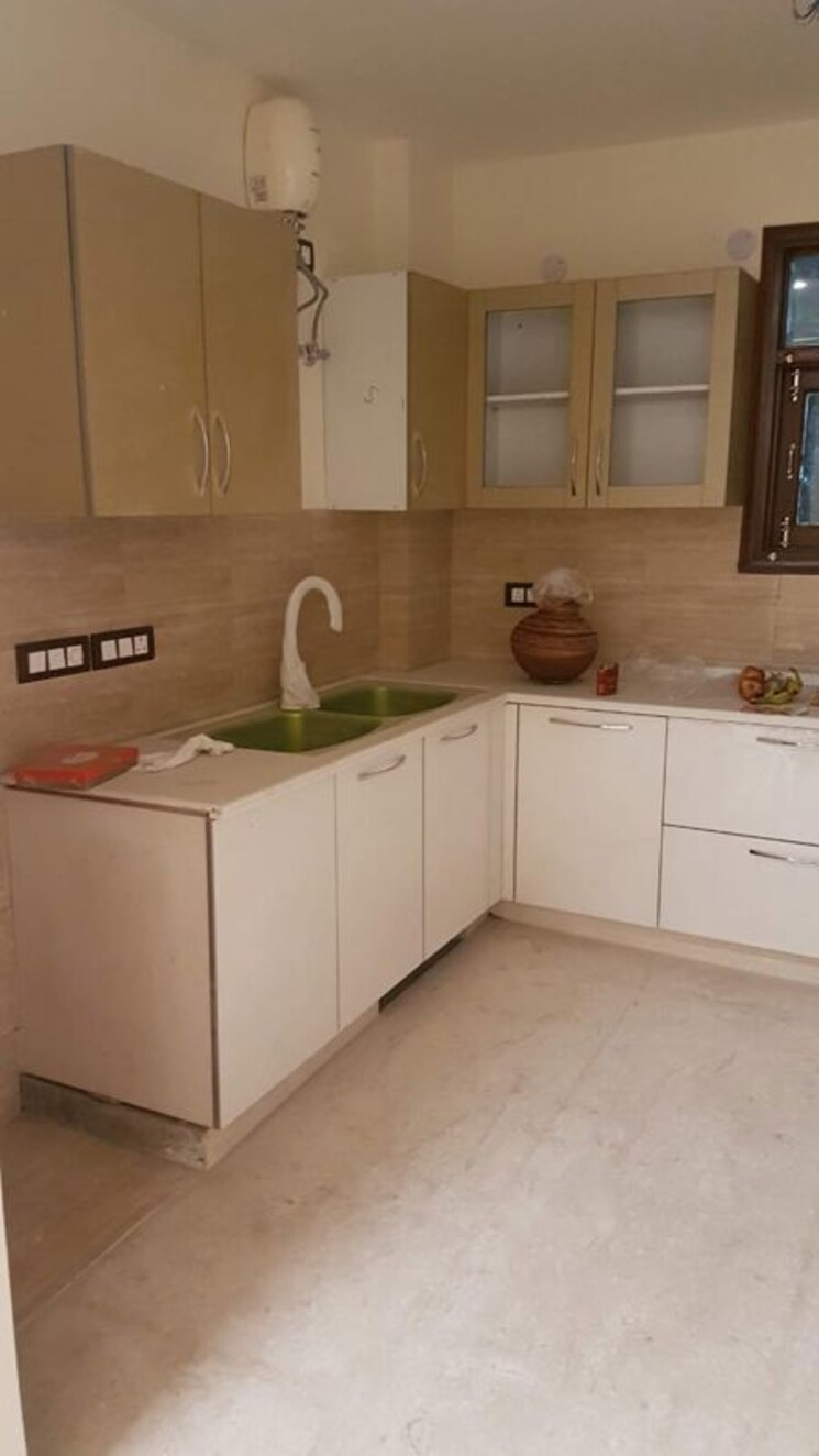 Kitchen, sector 46 3 Bedroom 2751 Sq.Ft. Builder Floor In Sector 46 Gurgaon 9827542