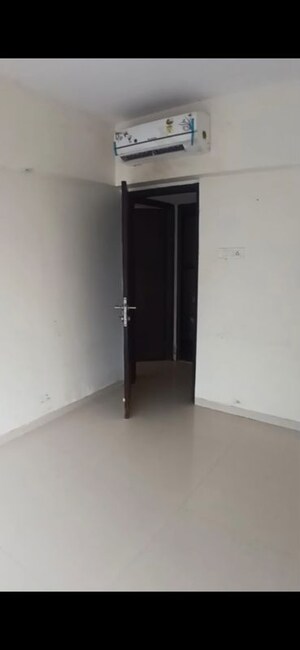 Room in 2 BHK Apartment at Poddar Shri Ganesh Apartment, Goregaon West – for Rent
