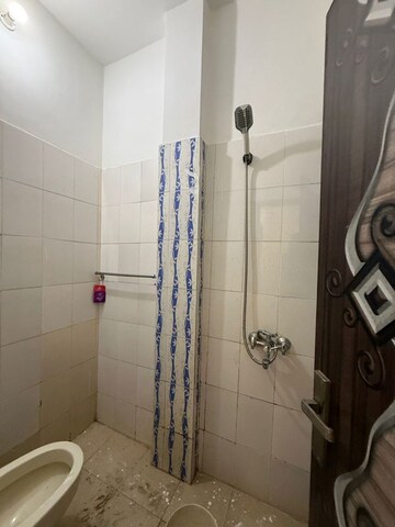 Bathroom in 1 BHK Builder Floor at Sector 51 – for Rent