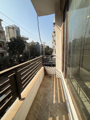 Balcony in 1 BHK Builder Floor at Sector 51 – for Rent