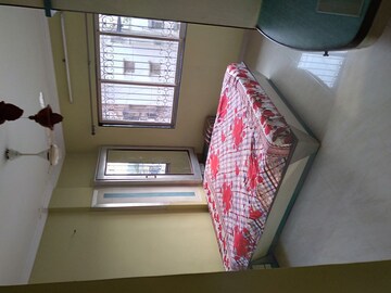 Bedroom in 2 BHK Apartment at Matunga West – for Rent