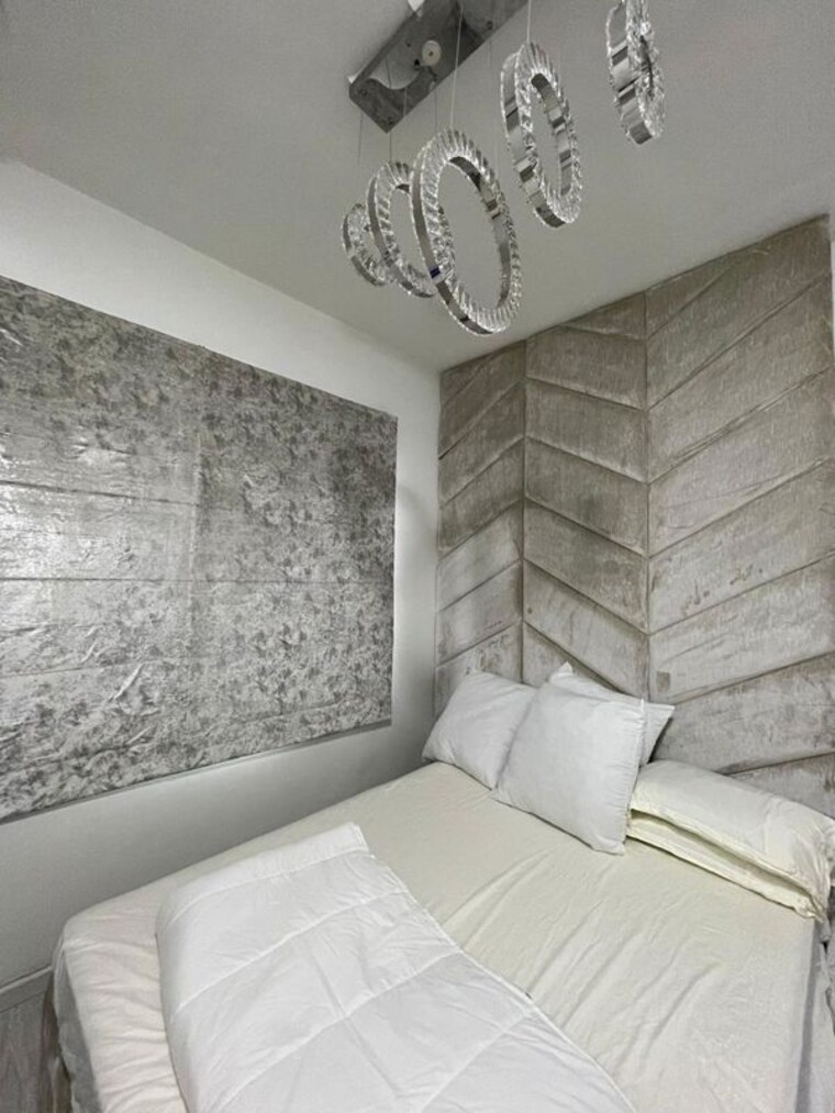 Room, piramal-mahalaxmi 2 Bedroom 740 Sq.Ft. Apartment In Mahalaxmi Mumbai 9827588