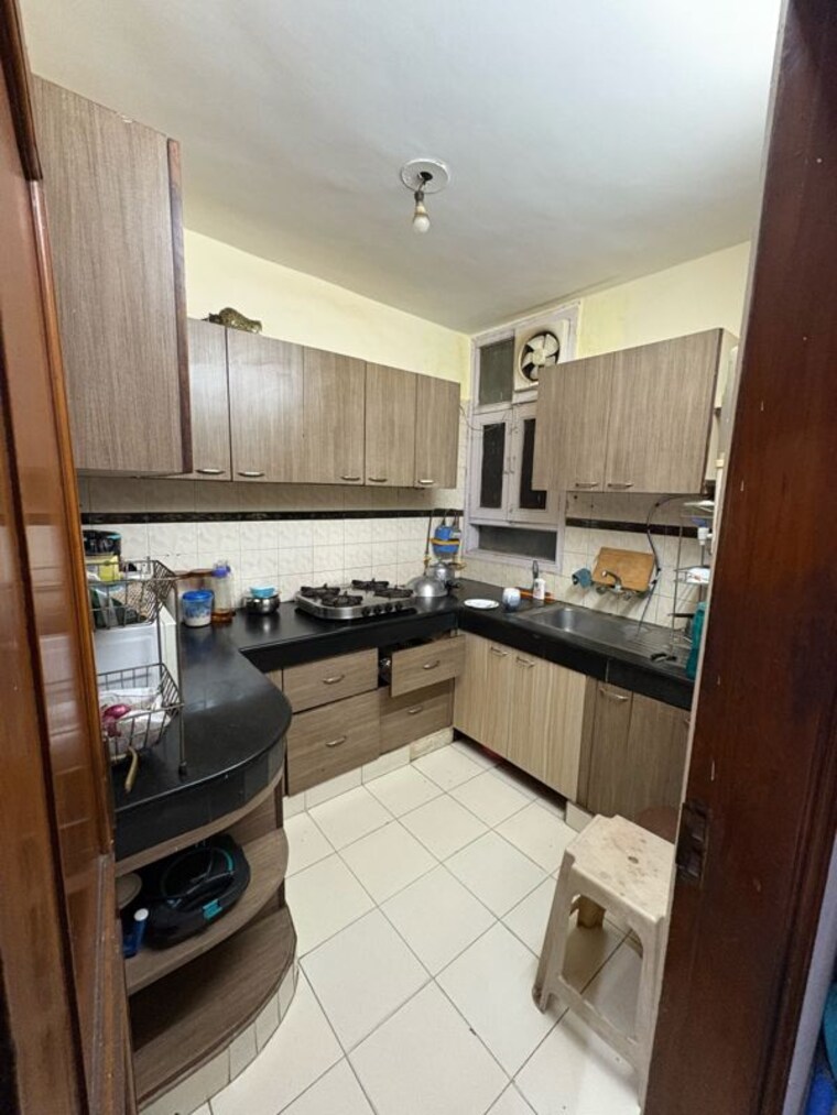 Kitchen, kalkaji 2.5 Bedroom 900 Sq.Ft. Builder Floor In Kalkaji Delhi 9827577