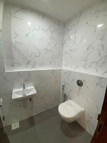 Attached Bathroom in 2 BHK Apartment at RNA Continental, Chembur – for Rent