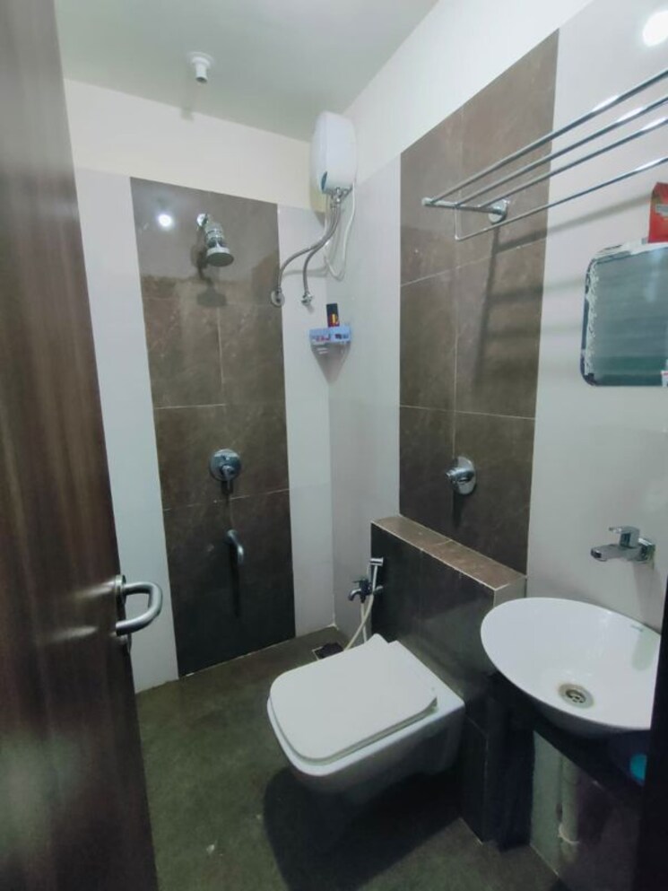 Team Area, jyoti-complex 1 Bedroom 420 Sq.Ft. Apartment In Goregaon East Mumbai 9827601