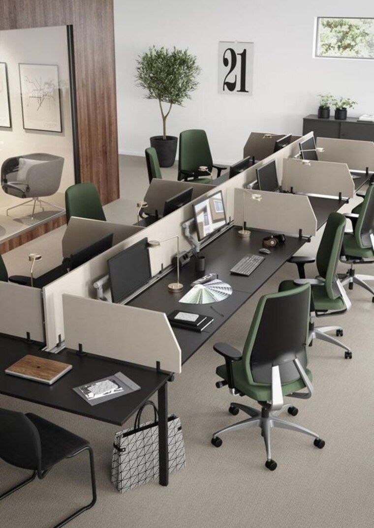 Team Area, wagle industrial estate Commercial Office Space 4000 Sq.Ft. In Wagle Industrial Estate Thane 9827602