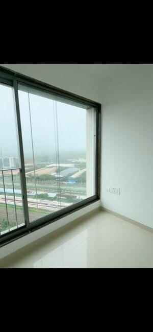 Room in 2 BHK Apartment at Sunteck City Avenue 4, Goregaon West – for Rent