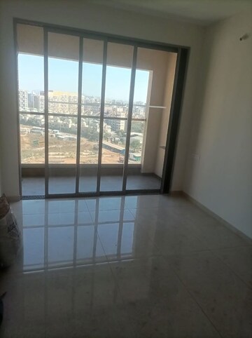 Room in 2 BHK Apartment at Vilas Javdekar Yashwin Enchante, Kharadi – for Rent