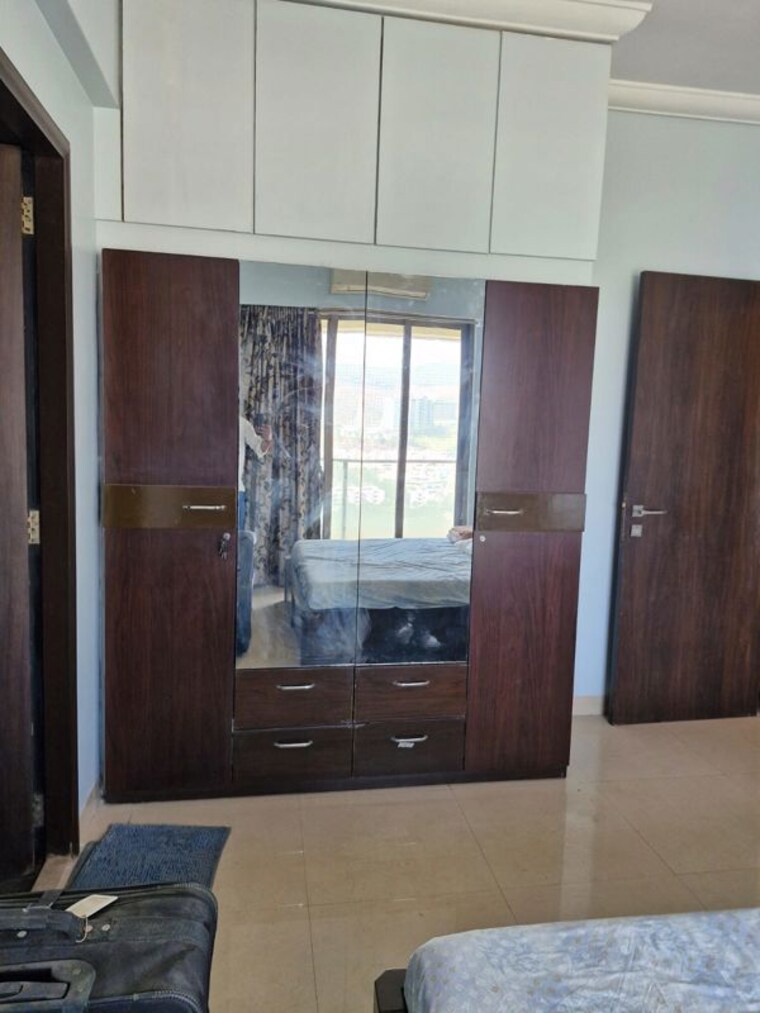 Room, satellite-tower 3 Bedroom 1820 Sq.Ft. Apartment In Goregaon East Mumbai 9827625