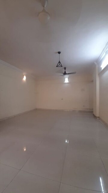 Room in 2 BHK Apartment at Je and Vee Madhuban, Malad East – for Rent